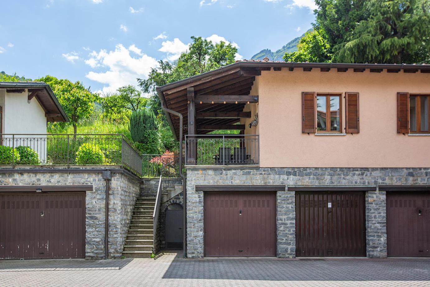 L'Acero Rosso - Giardino Privato E Box Auto Βίλα Μενάτζιο Εξωτερικό φωτογραφία